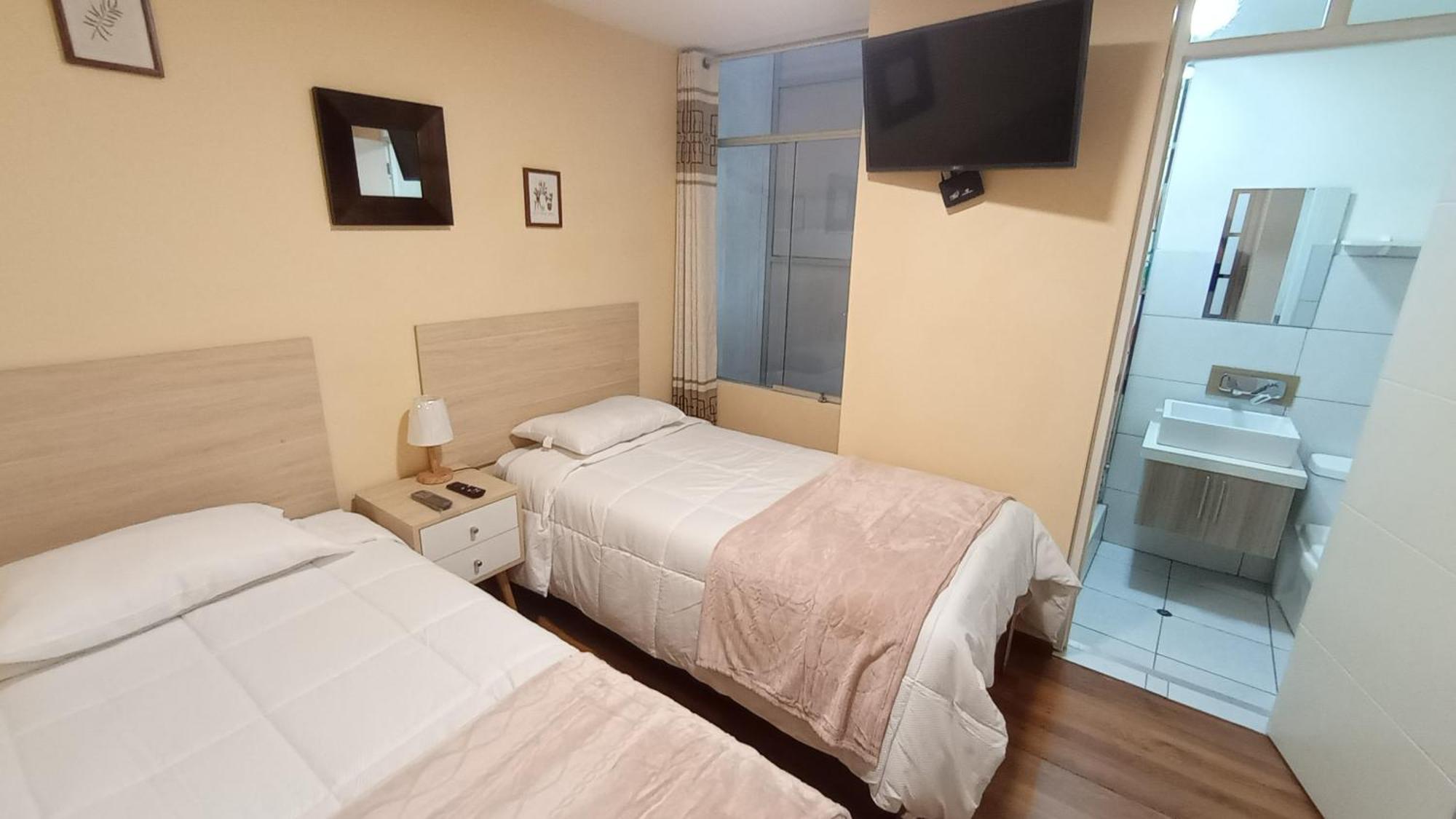 Mada Guest House Puno "Hospedaje" Экстерьер фото